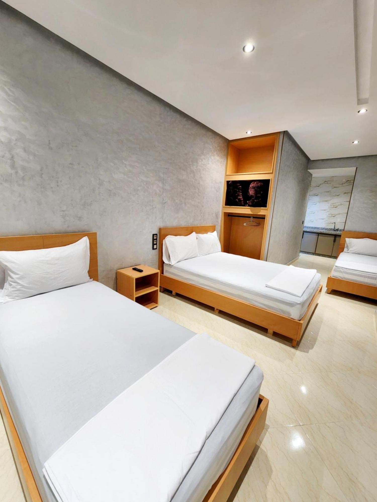 Adam Temara Habitación foto